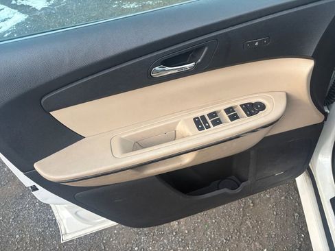 Used 2011 GMC Acadia Denali image 11