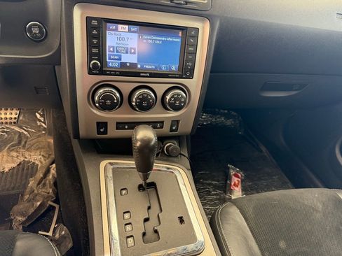 Used 2013 Dodge Challenger SRT8 w/ Harman Kardon Audio Group image 12