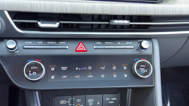 Used 2025 Hyundai Sonata Limited FWD image 20