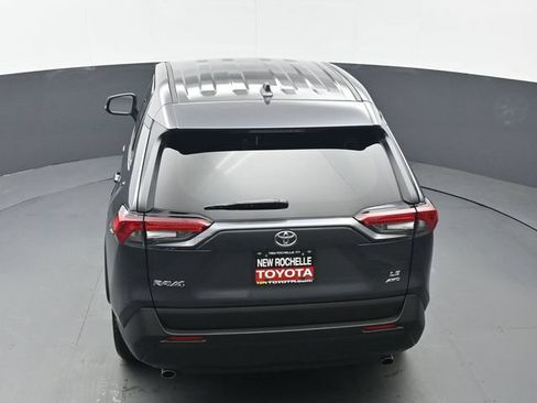 Certified 2025 Toyota RAV4 LE AWD/4WD image 39