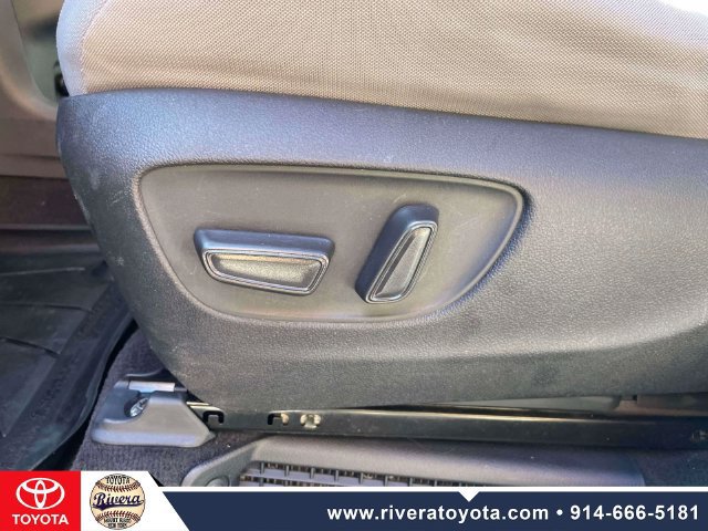 Certified 2024 Toyota Sienna LE AWD/4WD image 19