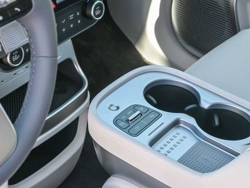 New 2026 Hyundai Ioniq 9 Limited AWD/4WD image 24