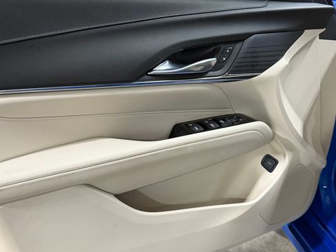 Certified 2026 Cadillac CT4 Luxury RWD image 12