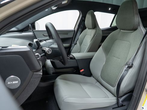 New 2026 Volvo EX30 Cross Country Ultra w/ Protection Package Premier image 14