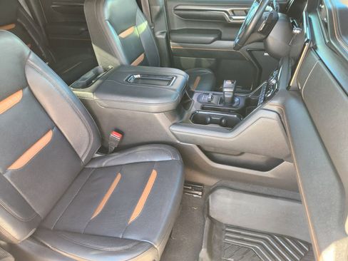 Used 2022 GMC Sierra 1500 AT4 w/ AT4 Premium Package image 16