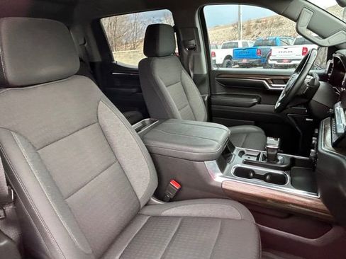 Used 2024 Chevrolet Silverado 1500 LT Trail Boss w/ Convenience Package II AWD/4WD image 14