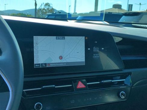 Certified 2025 Kia Niro EX FWD image 21