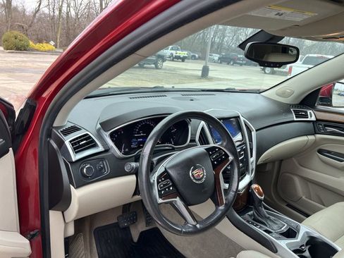 Used 2013 Cadillac SRX Luxury image 10