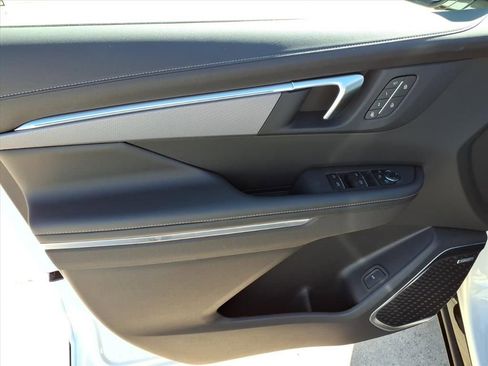 New 2026 Buick Enclave Sport Touring w/ Power Package FWD image 15