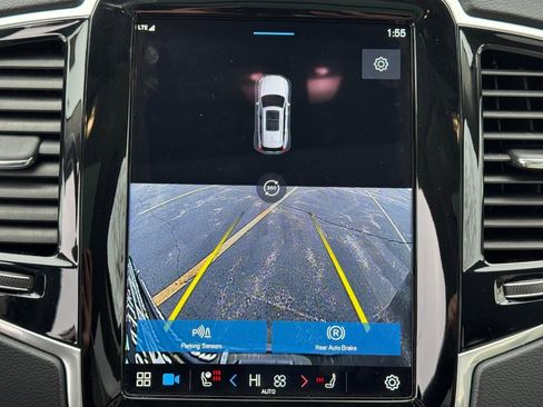 Used 2023 Volvo XC90 T8 Ultimate w/ Protection Package image 24