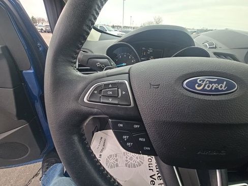 Used 2017 Ford Escape SE w/ Equipment Group 201A image 17