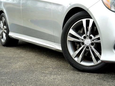 Used 2016 Mercedes-Benz E 350 Sedan image 4