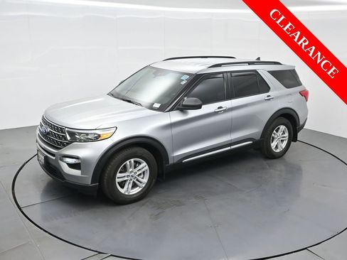 Used 2024 Ford Explorer XLT image 55