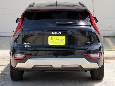 Used 2023 Kia Niro SX Touring FWD image 49