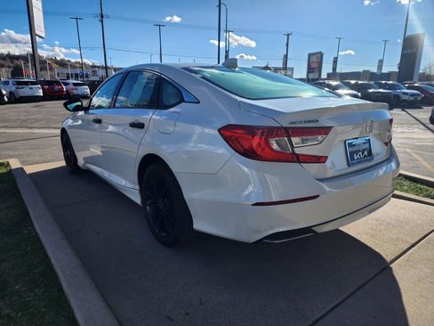 Used 2019 Honda Accord LX image 7