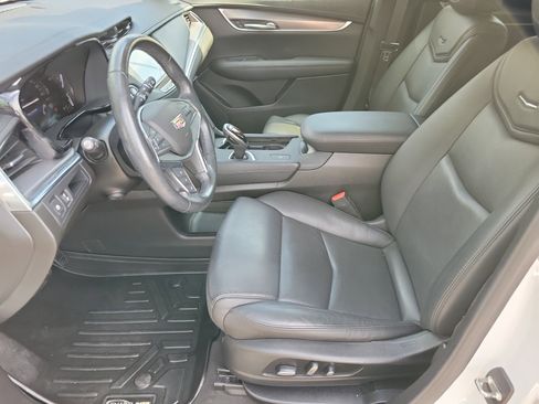 Used 2019 Cadillac XT5 Luxury image 4