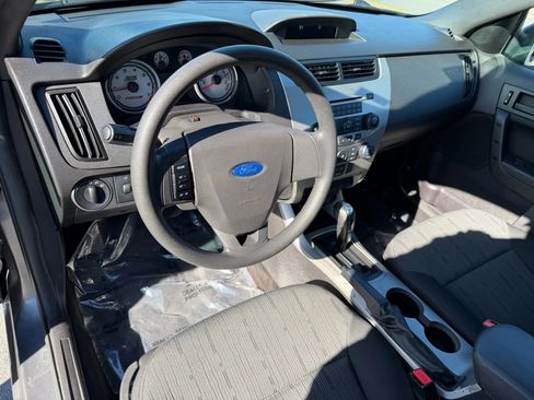 Used 2009 Ford Focus SE image 11