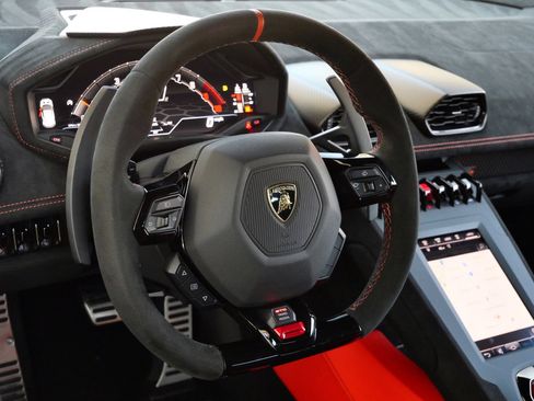Used 2023 Lamborghini Huracan STO RWD image 22