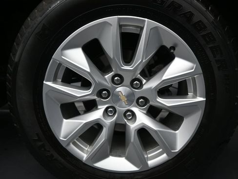 Used 2024 Chevrolet Silverado 1500 Custom image 10