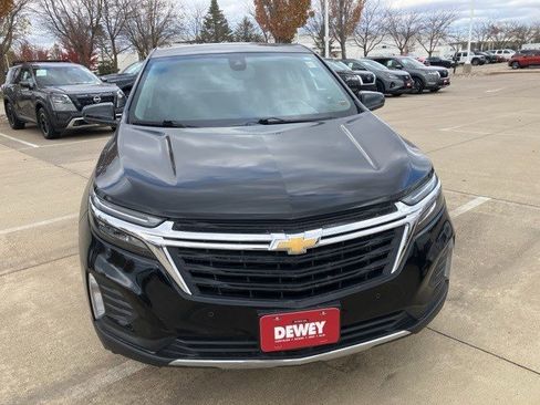 Used 2023 Chevrolet Equinox LT w/ Driver Convenience Package image 2
