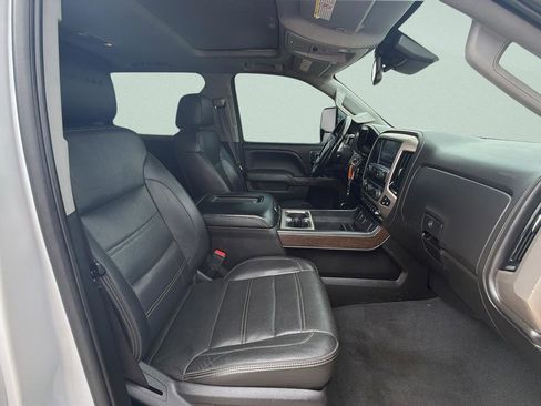 Used 2019 GMC Sierra 2500 Denali w/ Duramax Plus Package AWD/4WD image 12