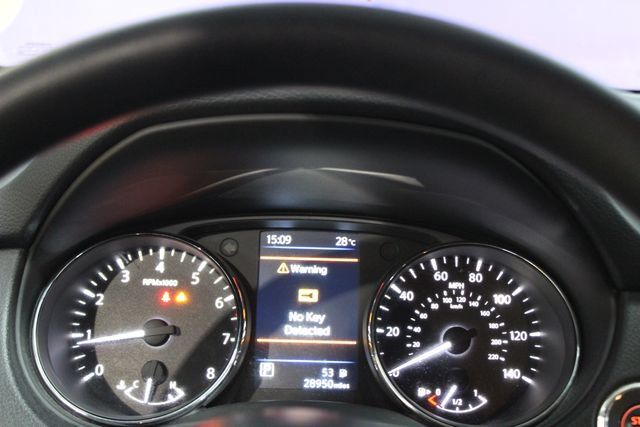 Used 2019 Nissan Rogue SV AWD/4WD image 17
