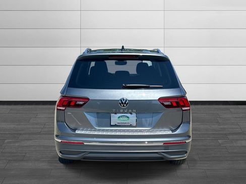 Used 2022 Volkswagen Tiguan SE FWD image 4