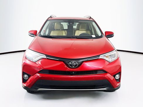 Used 2016 Toyota RAV4 Limited w/ Advanced Technology Package image 2