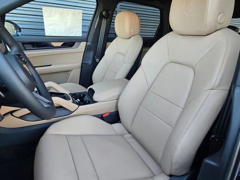 New 2026 Porsche Cayenne image 5