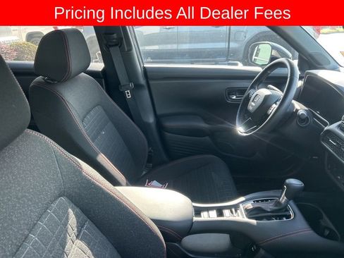 Used 2025 Honda HR-V Sport image 3