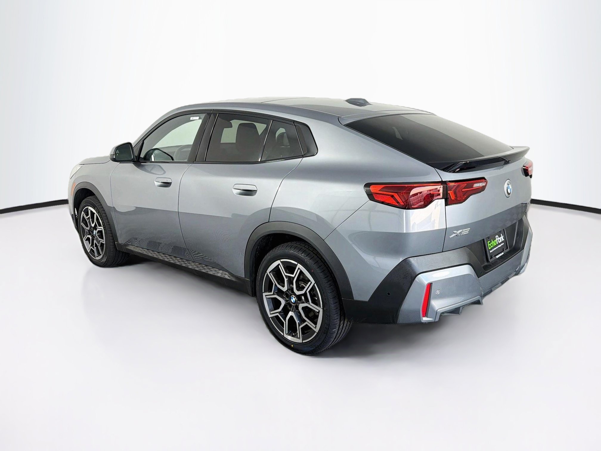Used 2026 BMW X2 xDrive28i AWD/4WD image 5