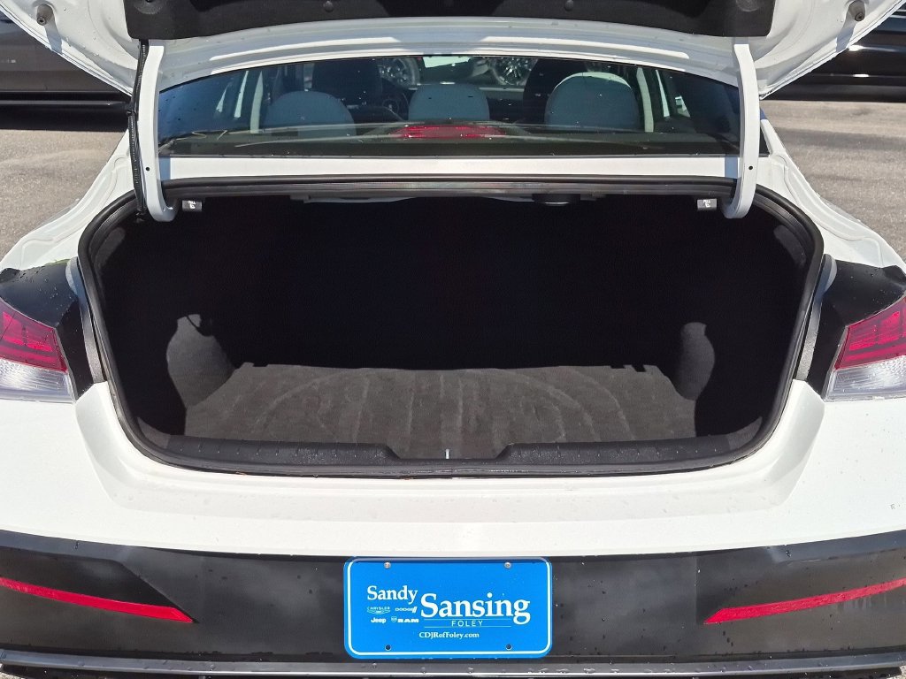 Used 2025 Hyundai Elantra Limited FWD image 30