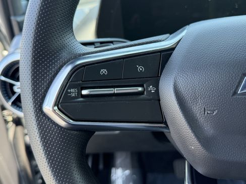 Used 2025 Chevrolet Equinox EV LT FWD image 18