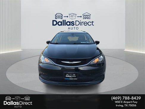 Used 2021 Chrysler Voyager Lxi image 3