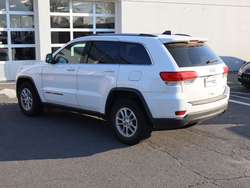 Used 2019 Jeep Grand Cherokee Laredo RWD image 8