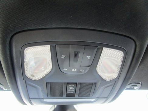 Used 2021 RAM 1500 Big Horn image 28