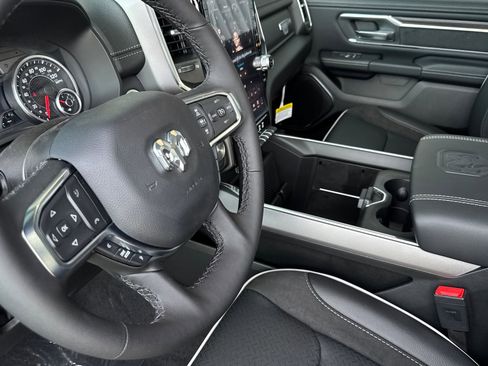 New 2026 RAM 1500 Laramie AWD/4WD image 9
