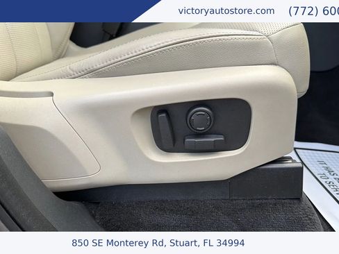 Used 2019 Land Rover Discovery SE AWD/4WD image 61
