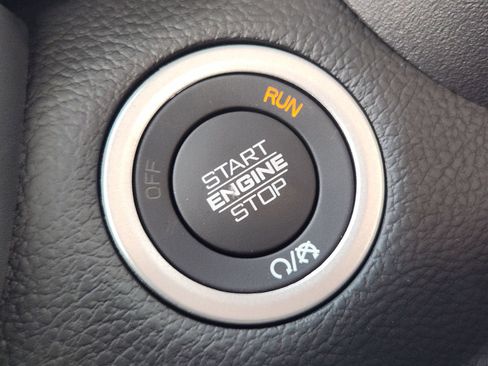 New 2026 RAM 2500 Laramie AWD/4WD image 19