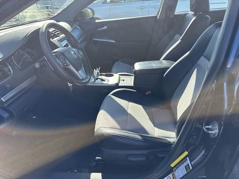 Used 2013 Toyota Camry SE image 10