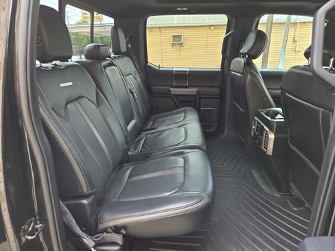 Used 2019 Ford F150 Platinum w/ Equipment Group 701A Luxury AWD/4WD image 11