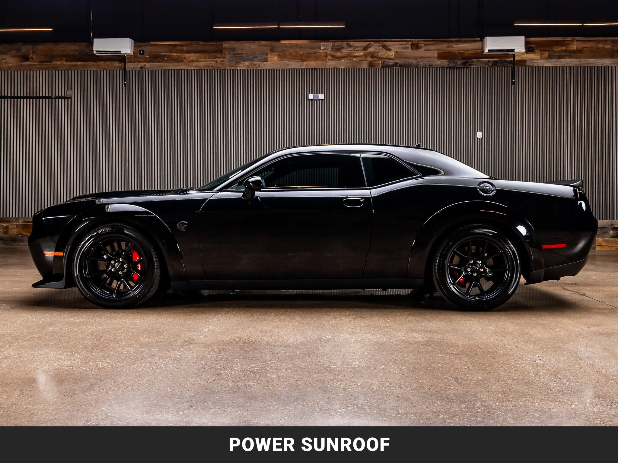 Used 2023 Dodge Challenger SRT Hellcat RWD image 5