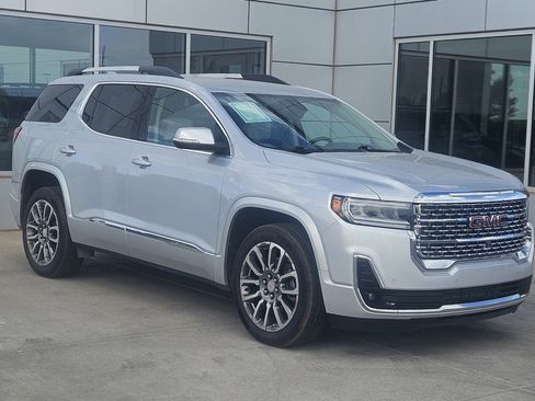 Used 2020 GMC Acadia Denali w/ Technology Package FWD image 1