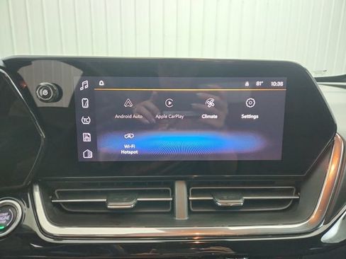 Used 2026 Chevrolet Trax RS FWD image 27