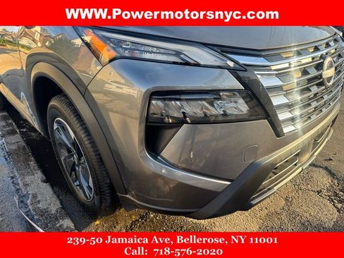 Used 2024 Nissan Rogue SV FWD image 10
