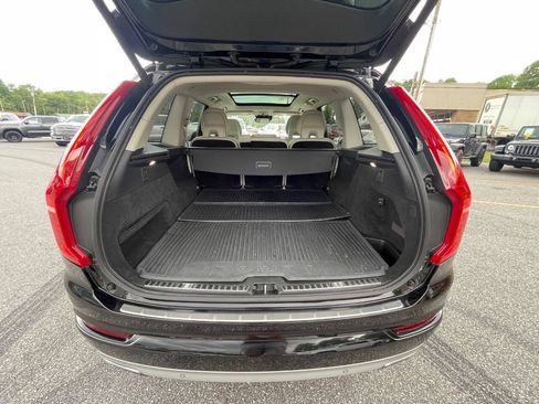 Used 2017 Volvo XC90 T5 Momentum w/ Vision Package AWD/4WD image 17