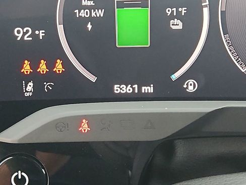 Certified 2025 Porsche Taycan image 18