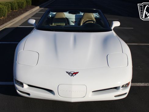Used 1998 Chevrolet Corvette Convertible image 17