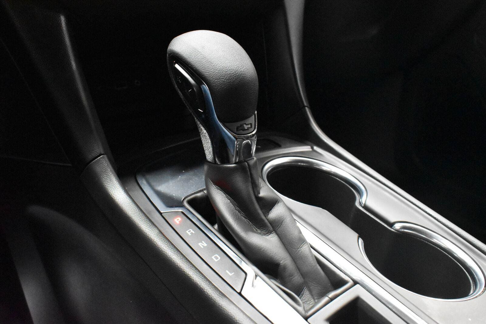 Used 2023 Chevrolet Equinox LT FWD image 17