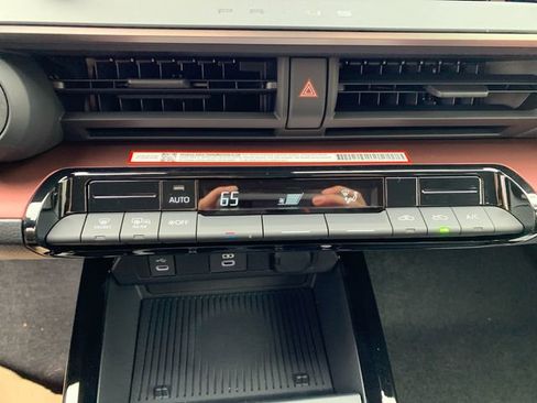 New 2026 Toyota Prius Plug-In Hybrid image 25